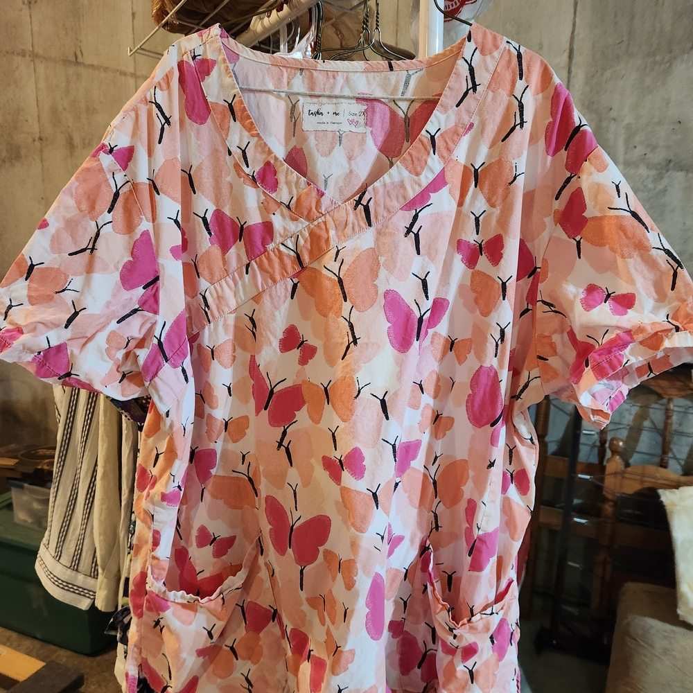 Tasha Butterfly V-Neck Tunic in Pink and Peach